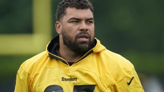 Pelissero: Frustrated Steelers Players Echo Cam Heyward’s Concerns Over Lingering Quarterback Position (Steelers News). Photo by AP Photo