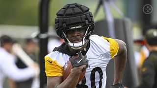 Former Steelers Defender Gives Comprehensive Look At The Priorities Of The TE2 Competition (Steelers News). Photo by Karl Roser / Pittsburgh Steelers