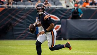 Trade Price Reveal: Steelers Now Know How Much It Will Cost For Bears Justin Fields According To ESPN (Steelers News). Photo by Ashlee Rezin / Sun-Times
