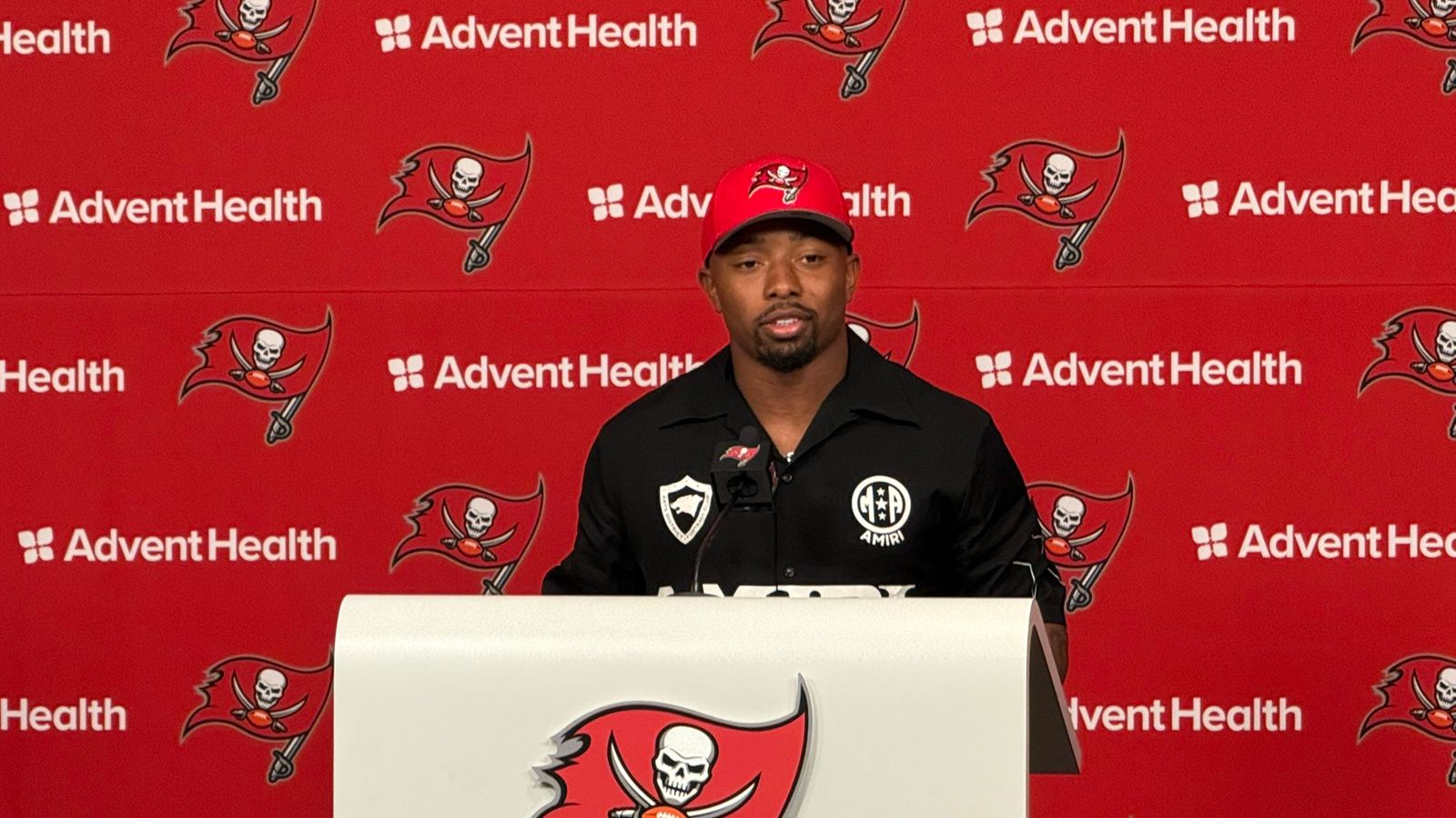 Steelers Team MVP Kenneth Gainwell Never Wanted To Come To Pittsburgh For 2025 Season (Steelers News). Photo by X: @Buccaneers