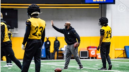 Steelers Defensive Assistant Reportedly Emerging As A Candidate For The New England Patriots' Defensive Coordinator Job (Steelers News)