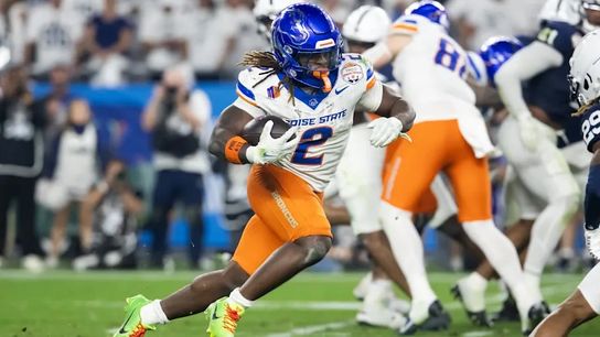 Boise State Broncos running back Ashton Jeanty (2) against the Penn State Nittany Lions during the Fiesta Bowl at State Farm Stadium. Boise State Broncos running back Ashton Jeanty (2) against the Penn State Nittany Lions during the Fiesta Bowl at State Farm Stadium.