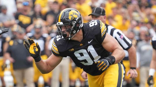 Iowa Edge Rusher, Lukas Van Ness Steelers Lukas Van Ness