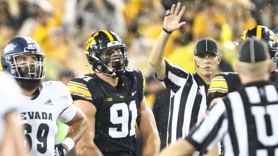 Iowa Defensive End, Lukas Van Ness Steelers Lukas Van Ness