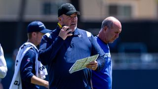 Steelers' Promising Offensive Coordinator Candidate Passes On Promotion To Pittsburgh (Steelers News). Photo by Jason Parkhurst / Imagn Images