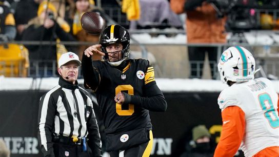 Steelers Quarterback Aaron Rodgers