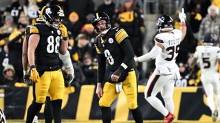 Steelers’ Aaron Rodgers Faces Final Challenge Under Immense Pressure (Steelers News). Photo by Barry Reeger / Imagn Images