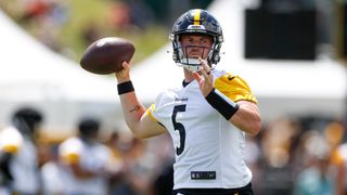 Steelers' Tanner Morgan Gaining Ground On Mason Rudolph In A Battle For A Roster Spot (Steelers News). Photo by Brandon Sloter / Icon Sportswire / Getty Images