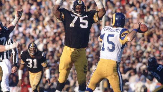 Pittsburgh Steelers defensive tackle ”Mean Joe Greene” blocks a pass attempt by Los Angeles Rams quarterback Vince Ferragamo during Super Bowl XIV on Jan. 20, 1980 at the Rose Bowl in Pasadena, Calif. Pittsburgh Steelers defensive tackle ”Mean Joe Greene” blocks a pass attempt by Los Angeles Rams quarterback Vince Ferragamo during Super Bowl XIV on Jan. 20, 1980 at the Rose Bowl in Pasadena, Calif.