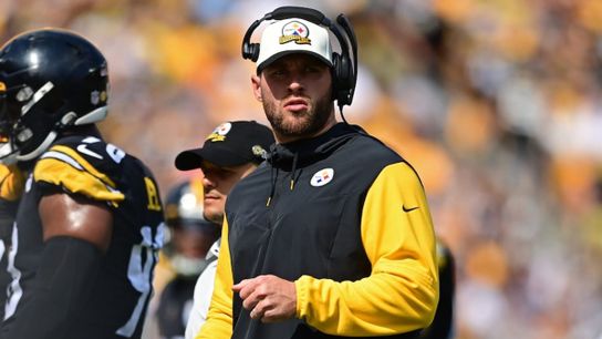 Steelers linebacker TJ Watt observes while rehabbing pectoral injury in 2022