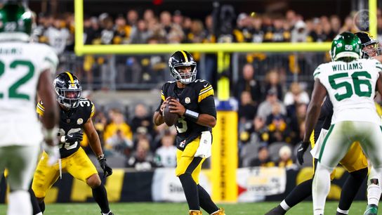 Steelers' Russell Wilson Jets Steelers' Russell Wilson Jets