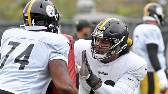 Former Steelers Offensive Lineman Raring Up For A Comeback To The NFL: "I Promise I'll Be Playing Football  This Year" (Steelers News)