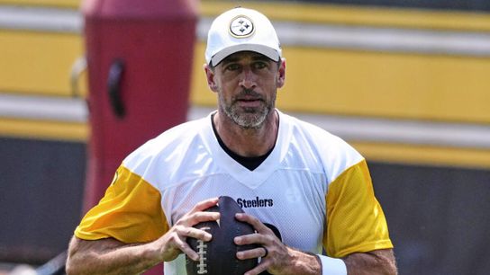 Steelers quarterback Aaron Rodgers takes part in an NFL minicamp in Pittsburgh on June 11, 2025.