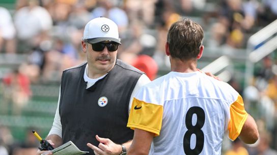Steelers' Arthur Smith Customizing Playbook For Aaron Rodgers' Strengths (Steelers News)