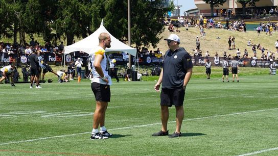 Steelers' Offensive Coordinator Arthur Smith coaching Steelers' Tight End Pat Freiermuth during practice. Steelers' Offensive Coordinator Arthur Smith coaching Steelers' Tight End Pat Freiermuth during practice.
