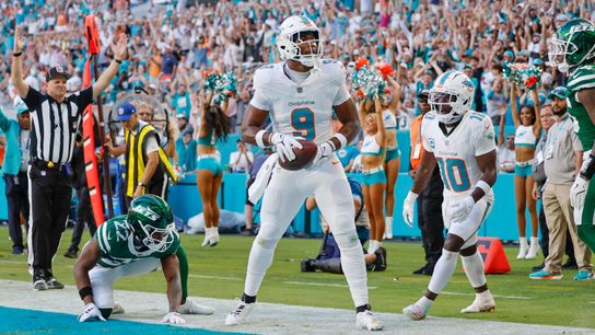 Steelers' TE Jonnu Smith celebrating a massive touchdown as a Miami Dolphin against the New York Jets. 